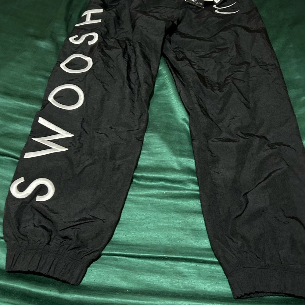 Nike Swoosh Sportswesr Joggers Athletic Sweatpants